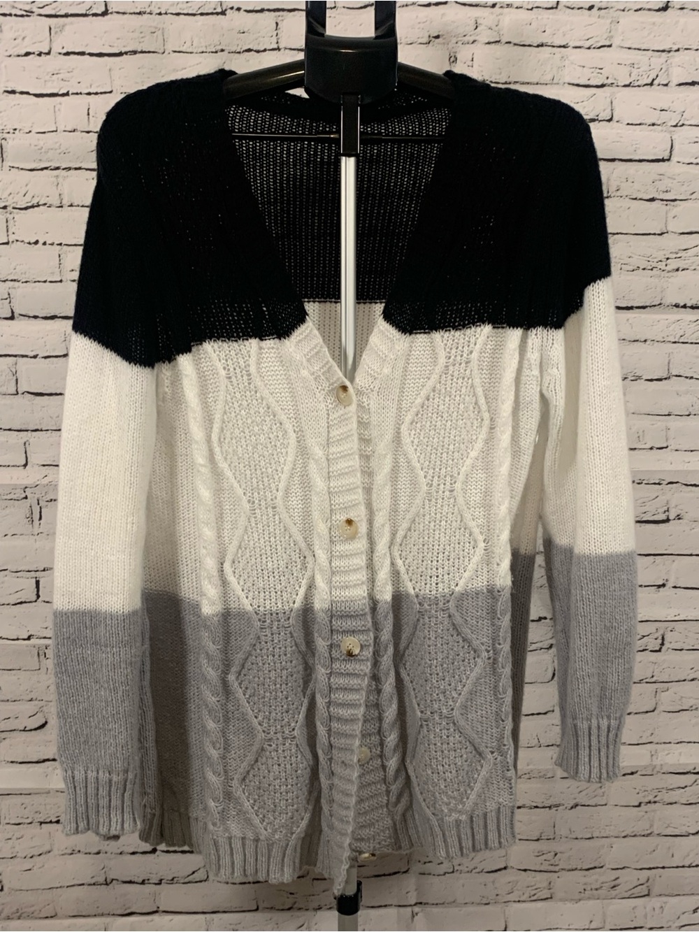 Women’s Black, White & Gray Cable Knit Colorblock Cardigan